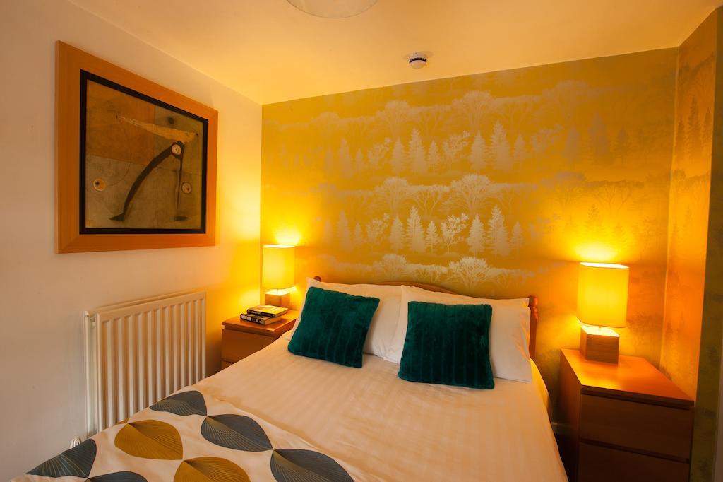 Hollybush Inn Greenhaugh Szoba fotó